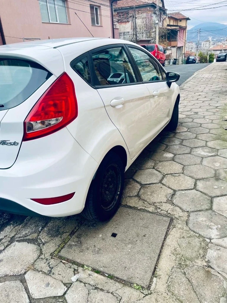 Ford Fiesta, снимка 7 - Автомобили и джипове - 48382459