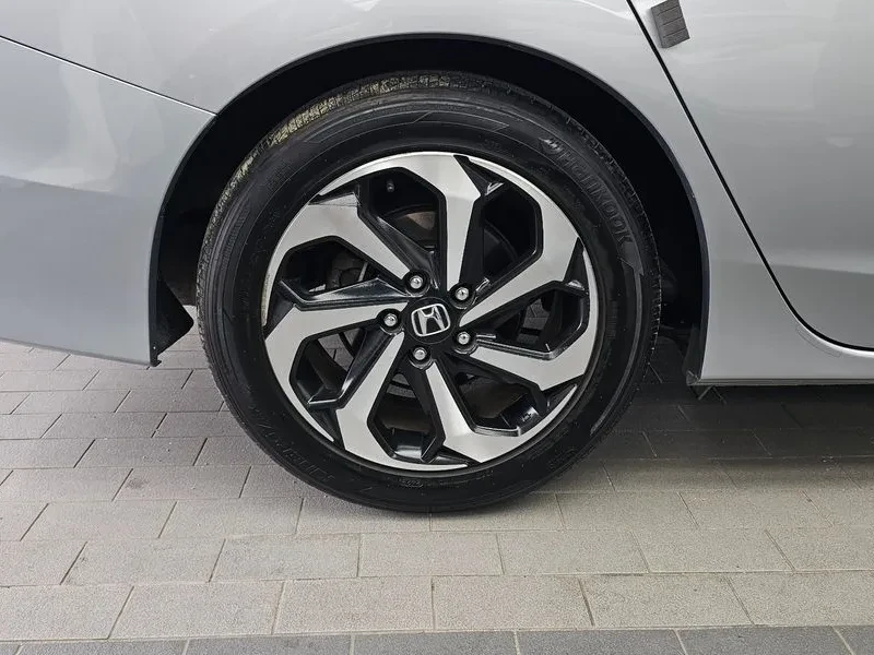 Honda Accord 2.4 9Th Generation, снимка 9 - Автомобили и джипове - 55841418