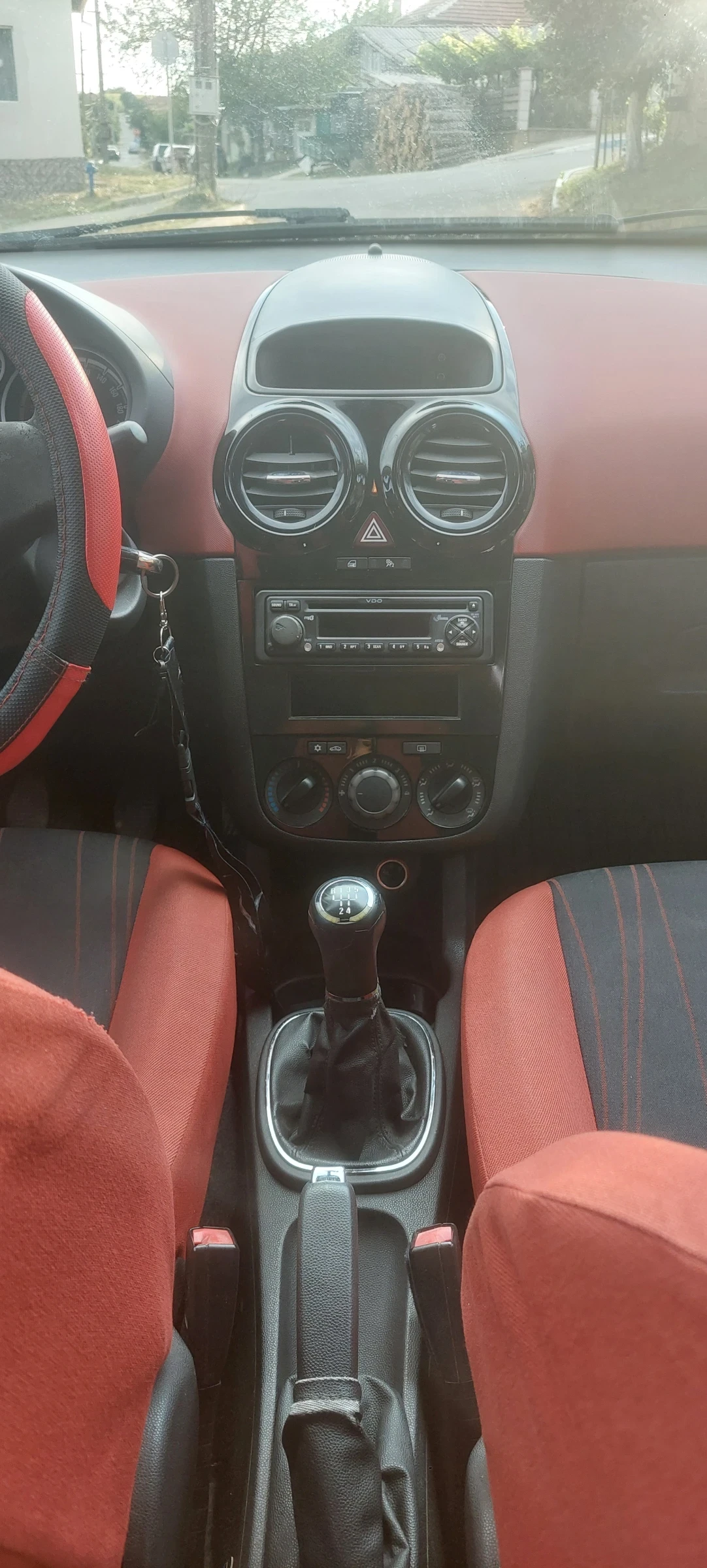 Opel Corsa  - изображение 7