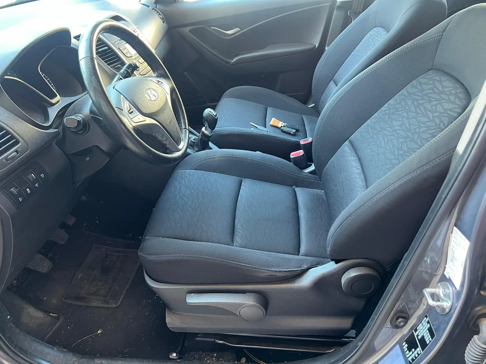 Hyundai Ix20 1.4crdi 90kc - изображение 7