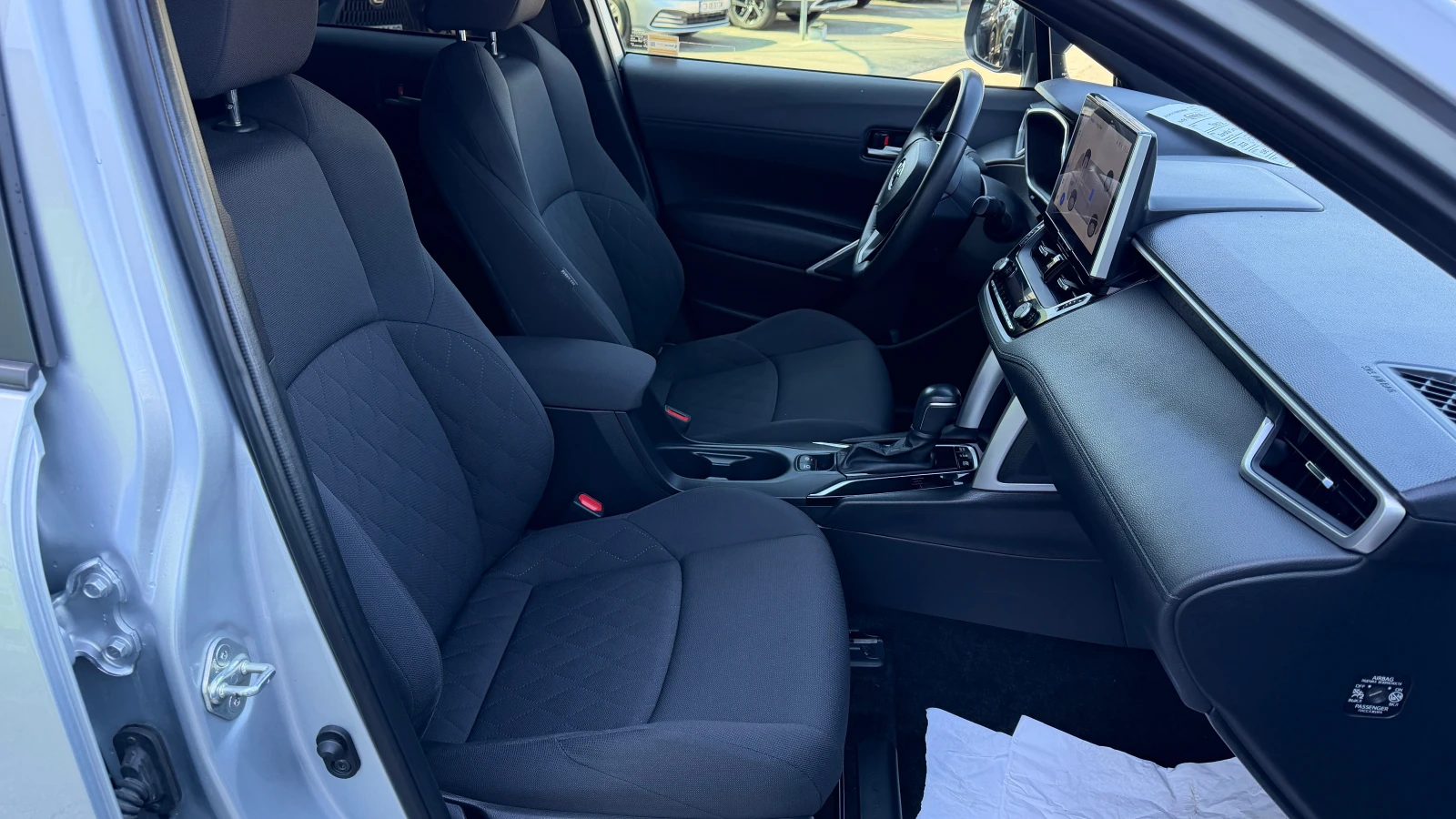 Toyota Corolla Cross 2.0 Hybrid, Гаранция, снимка 13 - Автомобили и джипове - 52376977