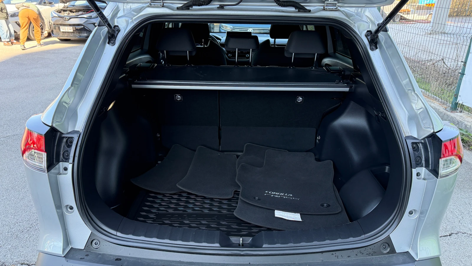 Toyota Corolla Cross 2.0 Hybrid, Гаранция, снимка 11 - Автомобили и джипове - 52376977