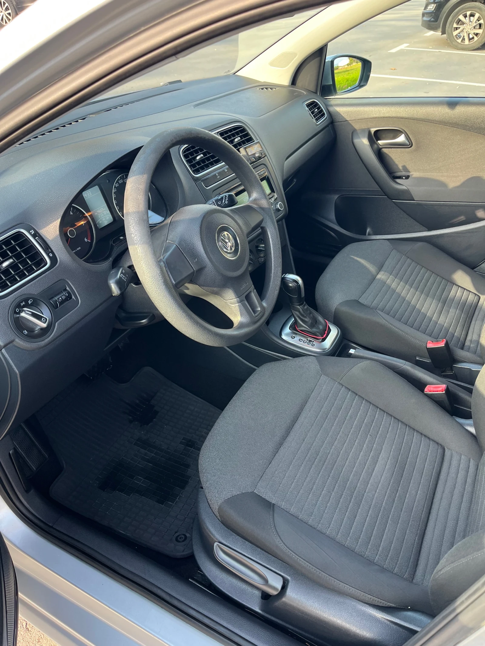 VW Polo 1.6 TDI  DSG 7  | Mobile.bg   9