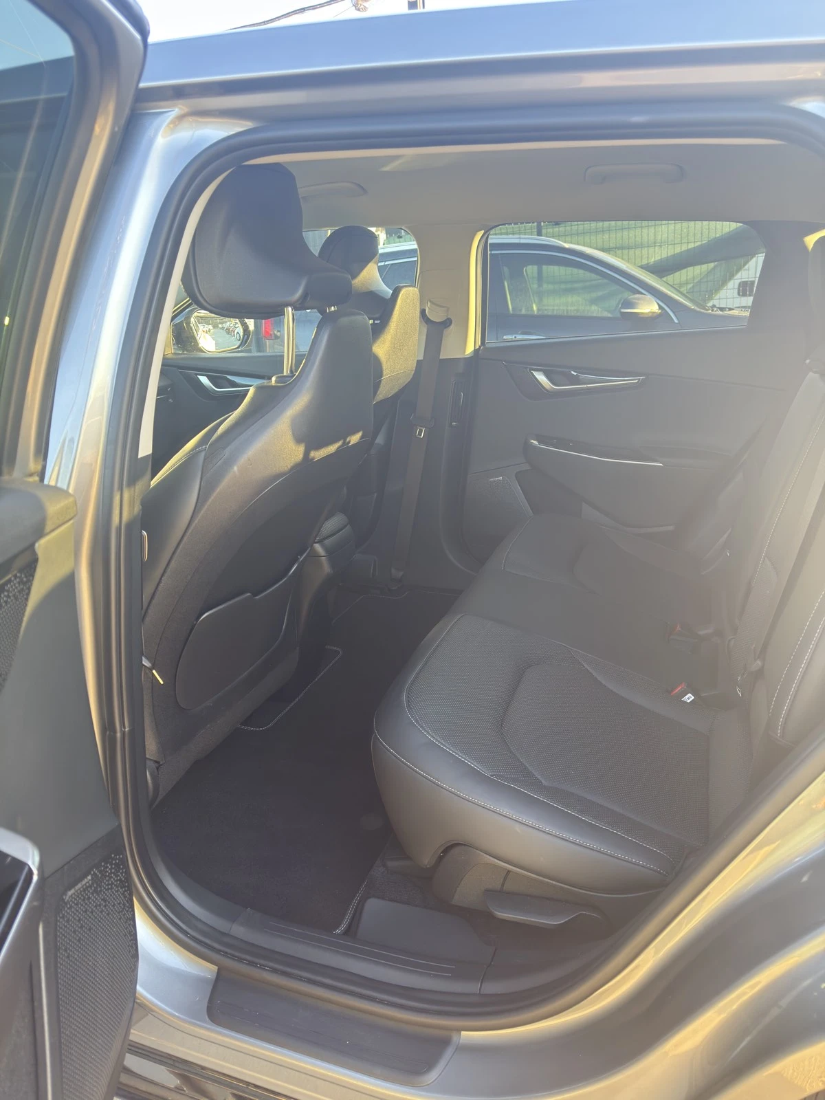 Kia EV6 77.4KWh RWD/MERIDIAN/CAM/DISTRONIC/SOH100%/FULL | Mobile.bg � ����������� 9