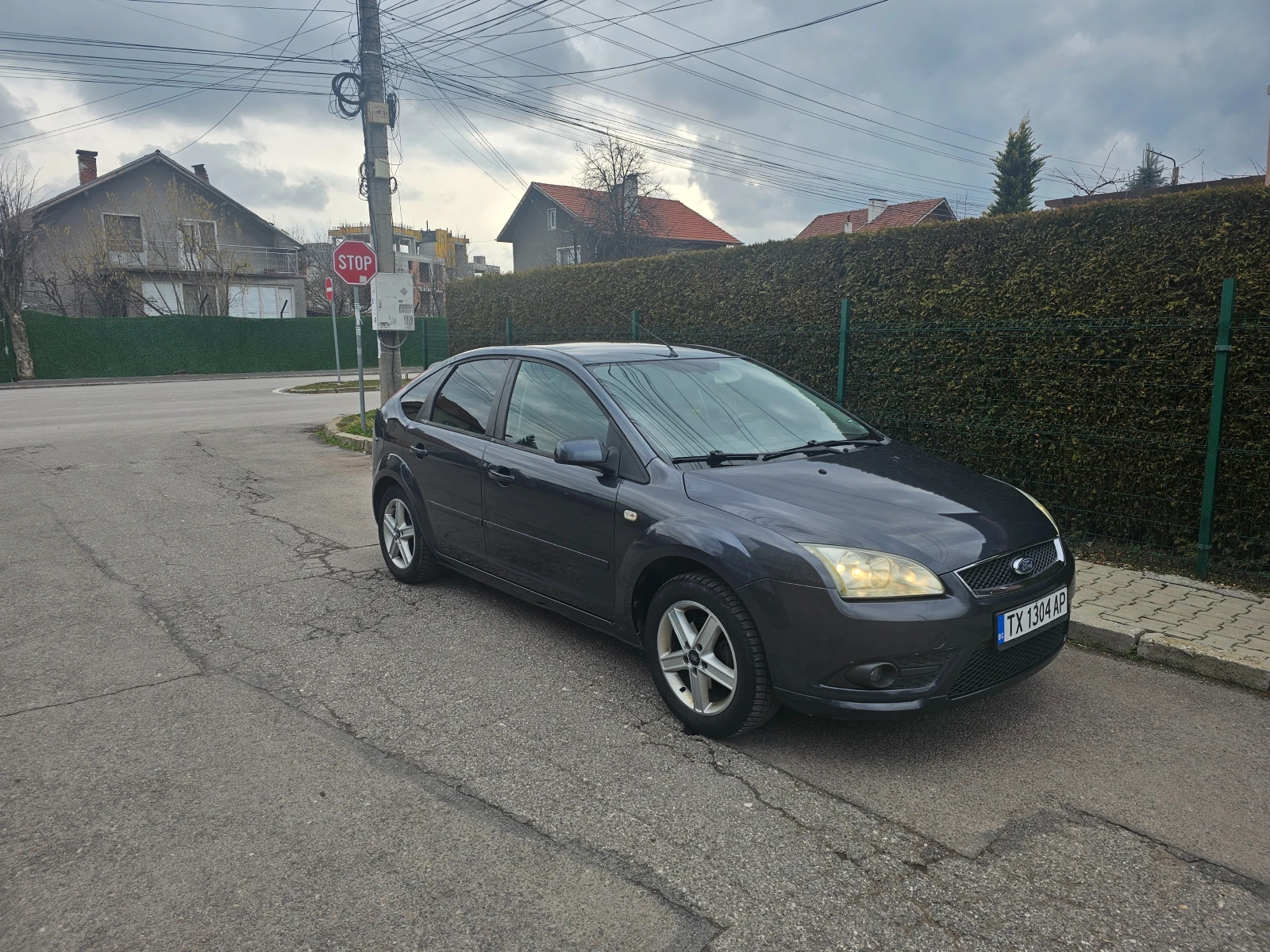 Ford Focus 1.6-Газ-инж-Гаражен, снимка 9 - Автомобили и джипове - 53904981