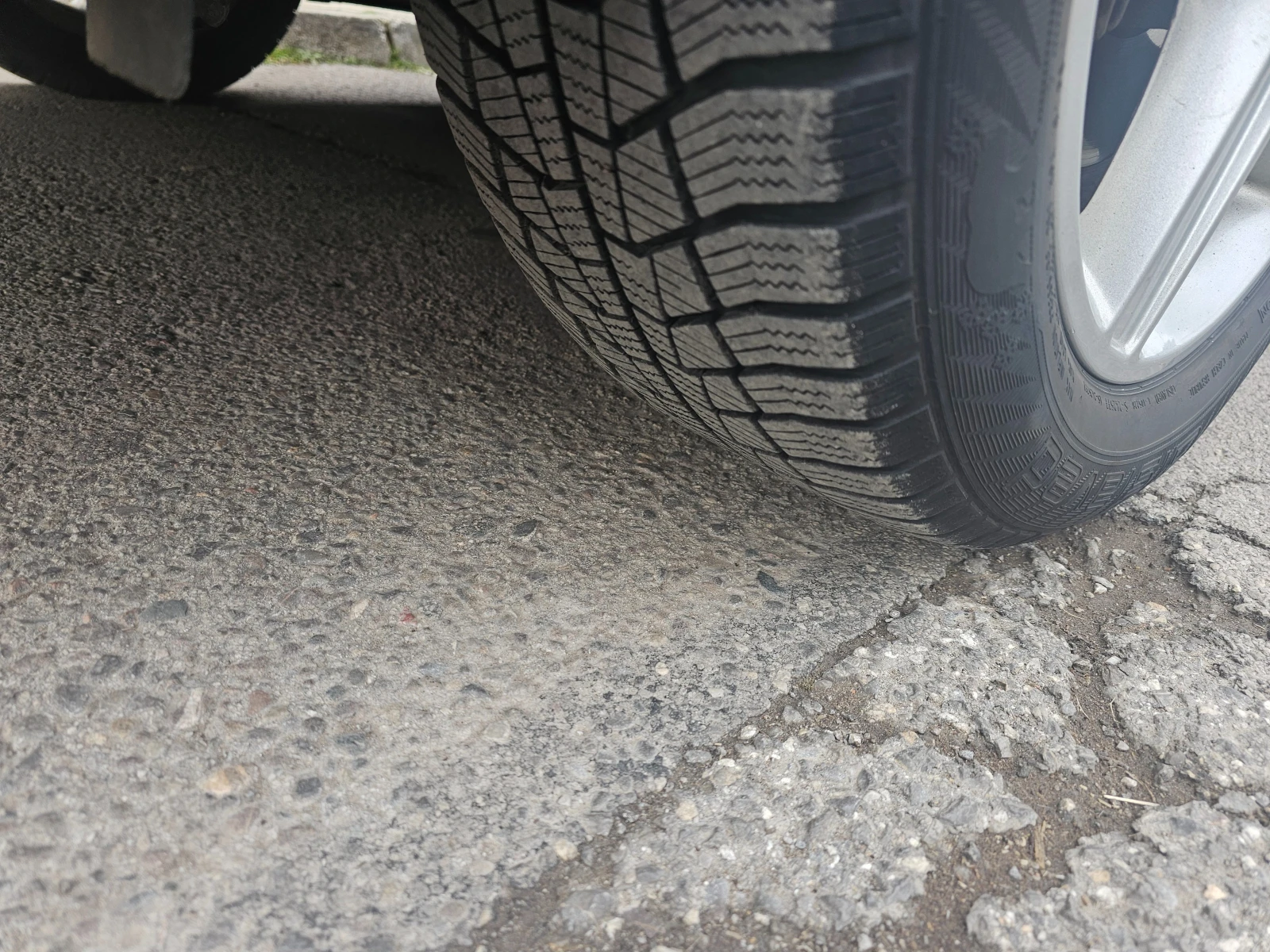 Ford Focus 1.6-Газ-инж-Гаражен, снимка 12 - Автомобили и джипове - 53904981