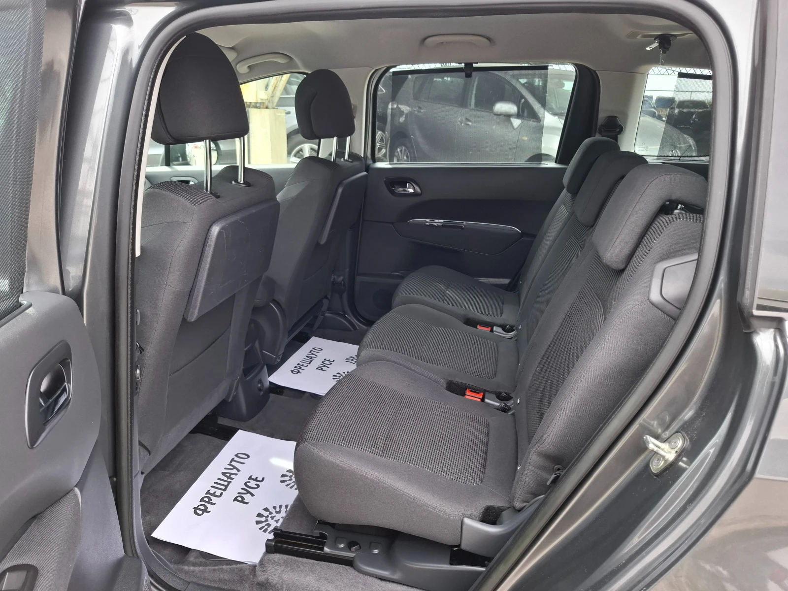 Peugeot 5008 1.6HDI Navi 7мест., снимка 7 - Автомобили и джипове - 53995970