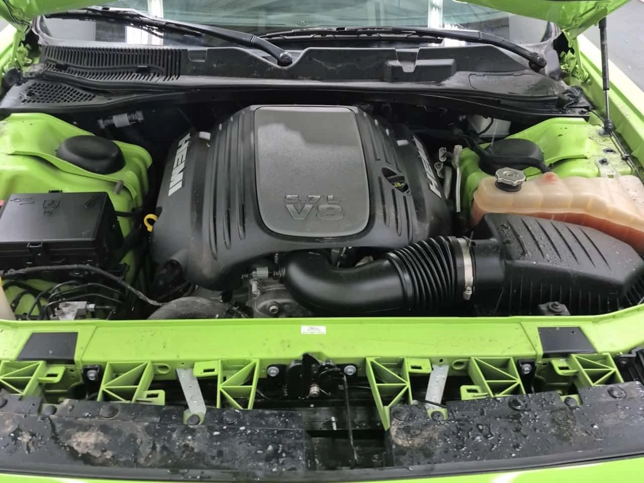 Dodge Challenger * R/T * ПОДГРЕВ НА СЕДАЛКИ И ВОЛАН* ЗАДНО* , снимка 17 - Автомобили и джипове - 54043439