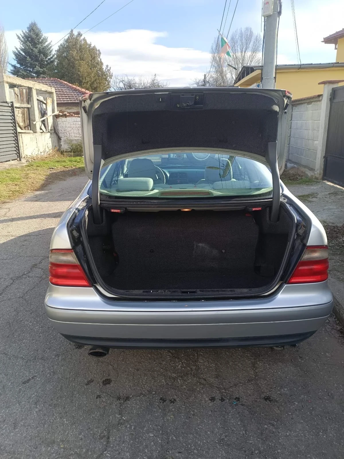Mercedes-Benz CLK 200, снимка 8 - Автомобили и джипове - 54157731