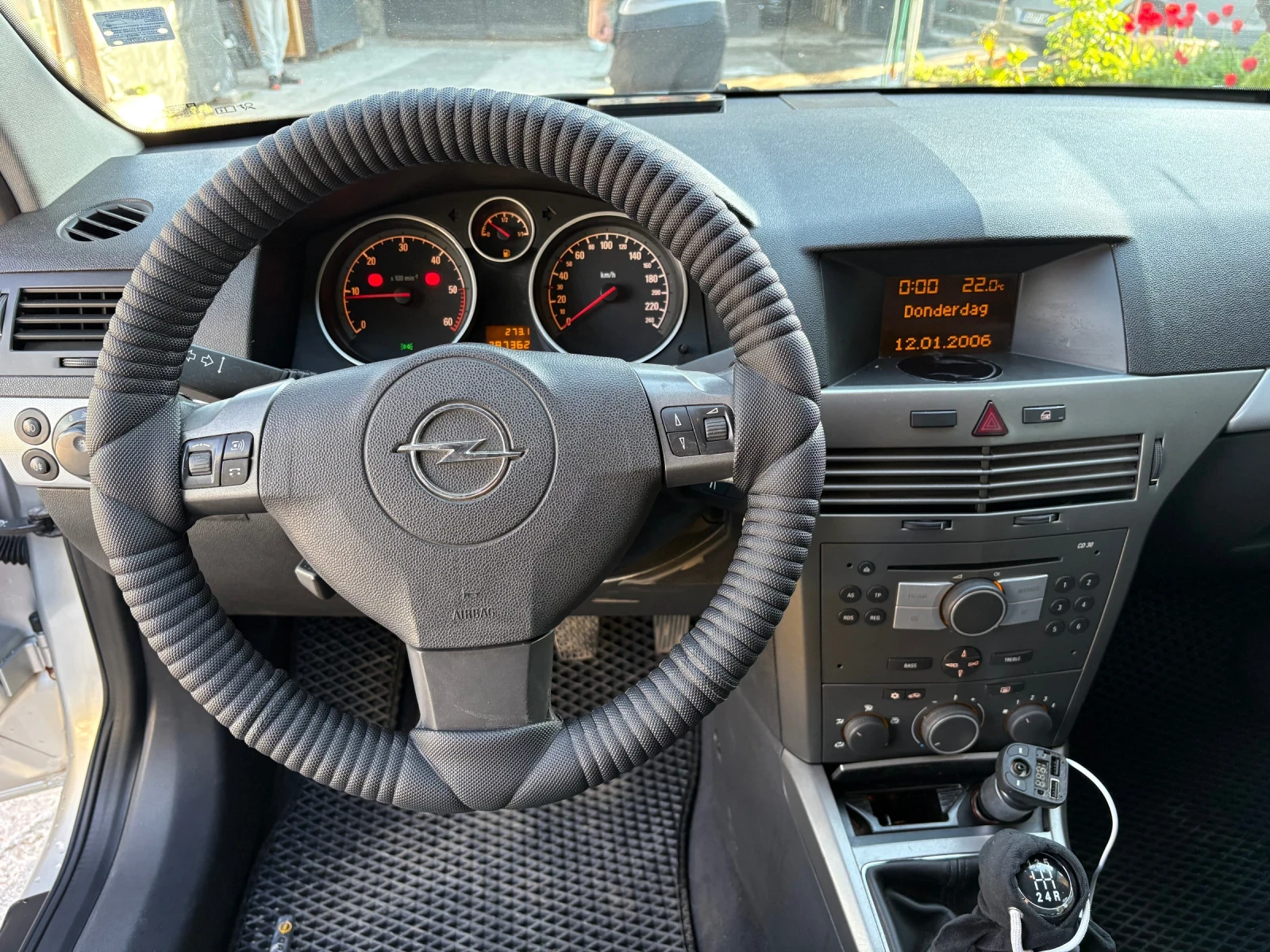 Opel Astra 1.7 CDI НАПЪЛНО ОБСЛУЖЕН РЕГИСТРИРАН, снимка 7 - Автомобили и джипове - 54306658