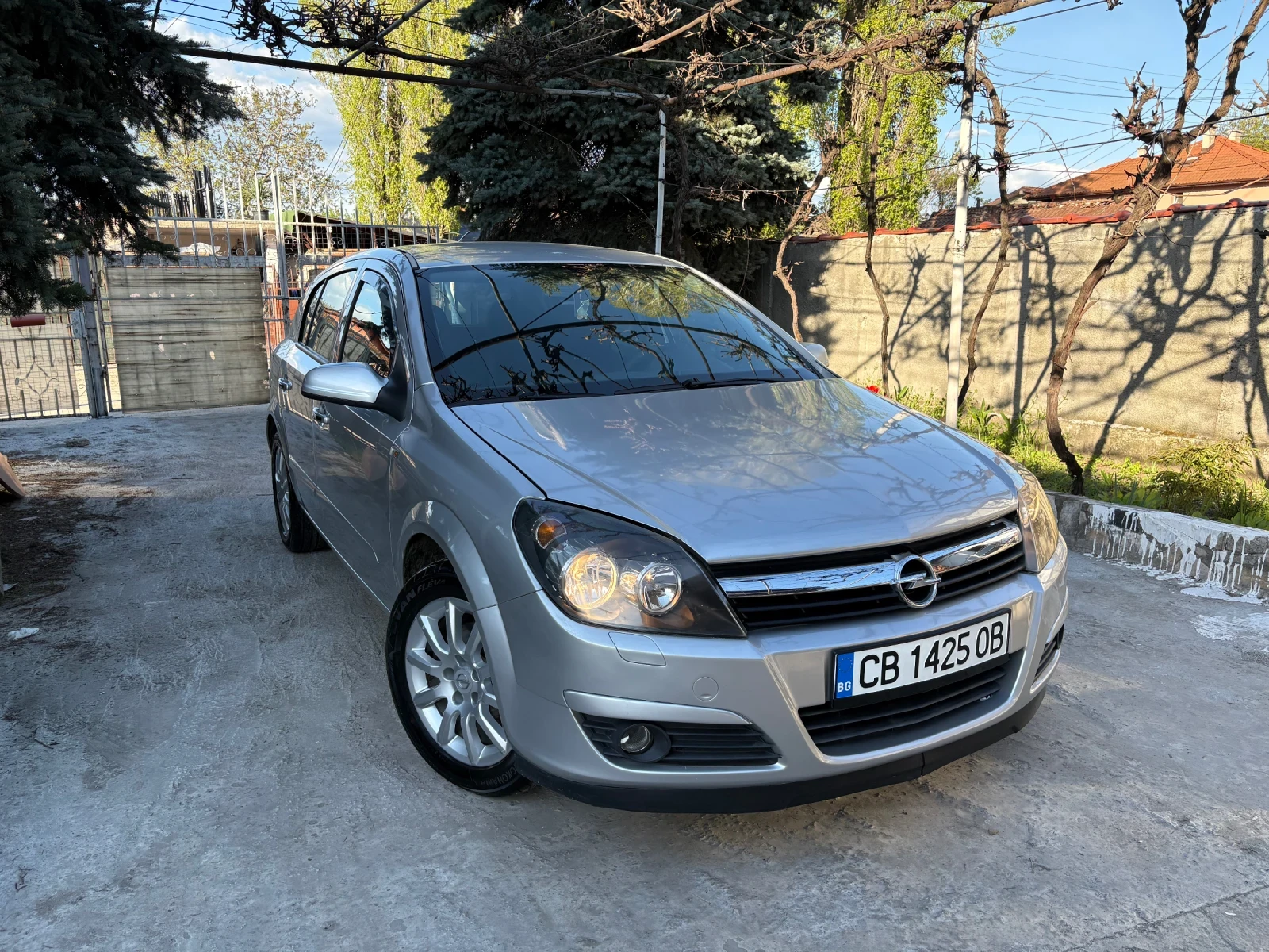 Opel Astra 1.7 CDI НАПЪЛНО ОБСЛУЖЕН РЕГИСТРИРАН, снимка 2 - Автомобили и джипове - 54306658