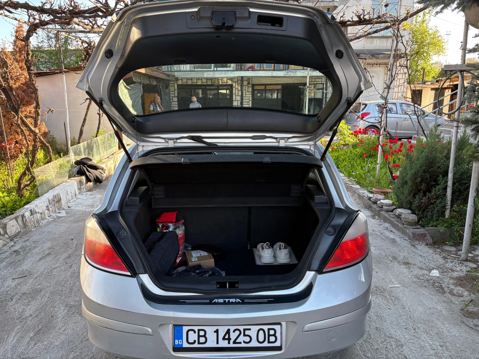 Opel Astra 1.7 CDI НАПЪЛНО ОБСЛУЖЕН РЕГИСТРИРАН, снимка 11 - Автомобили и джипове - 54306658