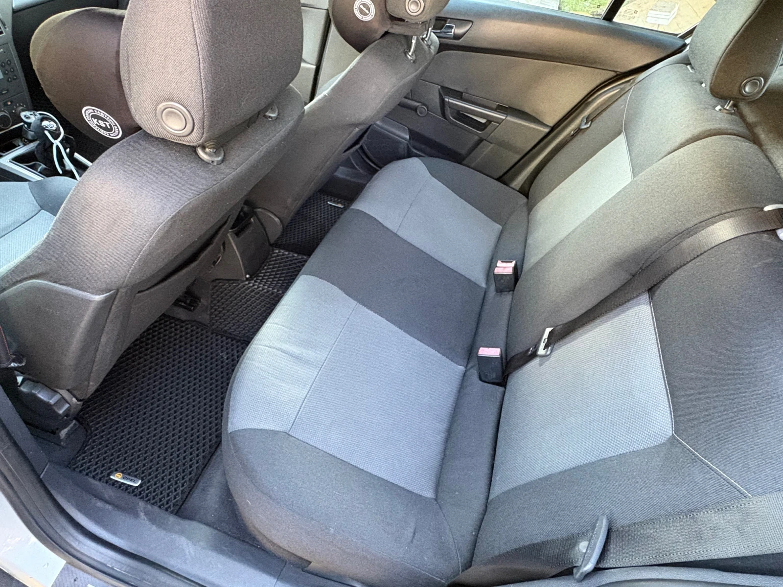 Opel Astra 1.7 CDI НАПЪЛНО ОБСЛУЖЕН РЕГИСТРИРАН, снимка 10 - Автомобили и джипове - 54306658