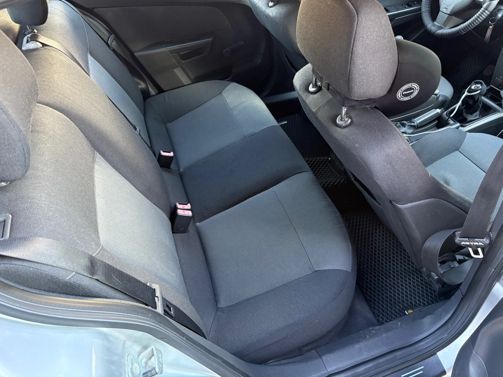 Opel Astra 1.7 CDI НАПЪЛНО ОБСЛУЖЕН РЕГИСТРИРАН, снимка 13 - Автомобили и джипове - 54306658
