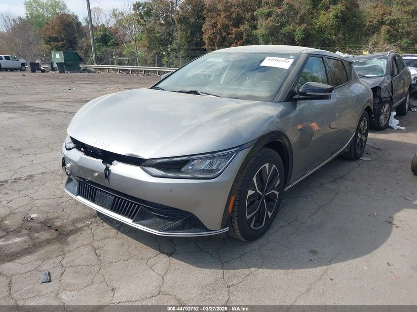 Kia EV6 Wind, снимка 2 - Автомобили и джипове - 54460425
