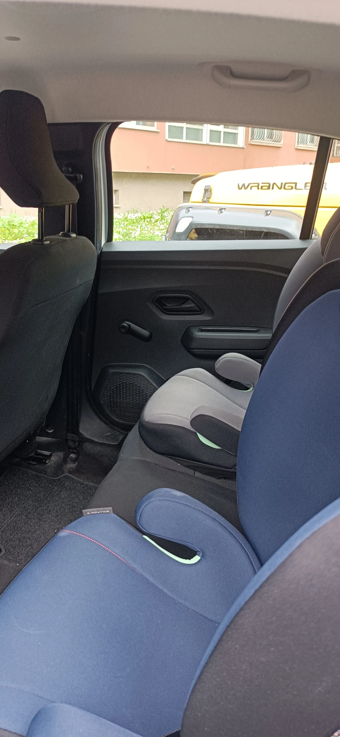 Dacia Logan, снимка 8 - Автомобили и джипове - 54512123