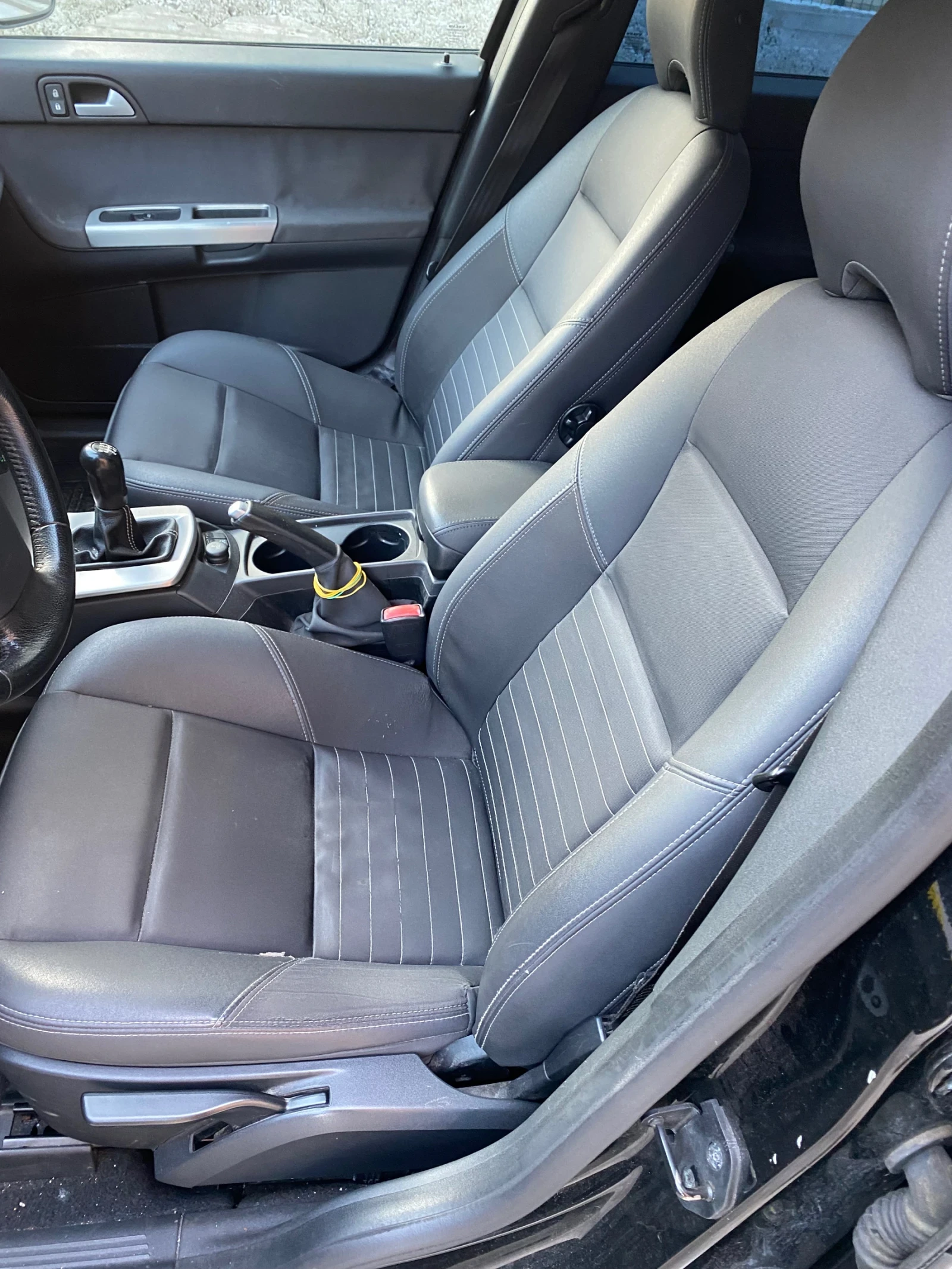 Volvo V50 2.0D 136кс., снимка 9 - Автомобили и джипове - 54671842