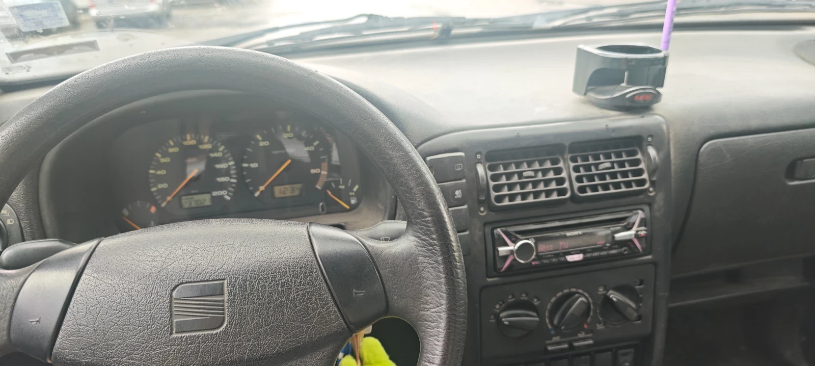 Seat Ibiza 1.9 D, снимка 6 - Автомобили и джипове - 54748684