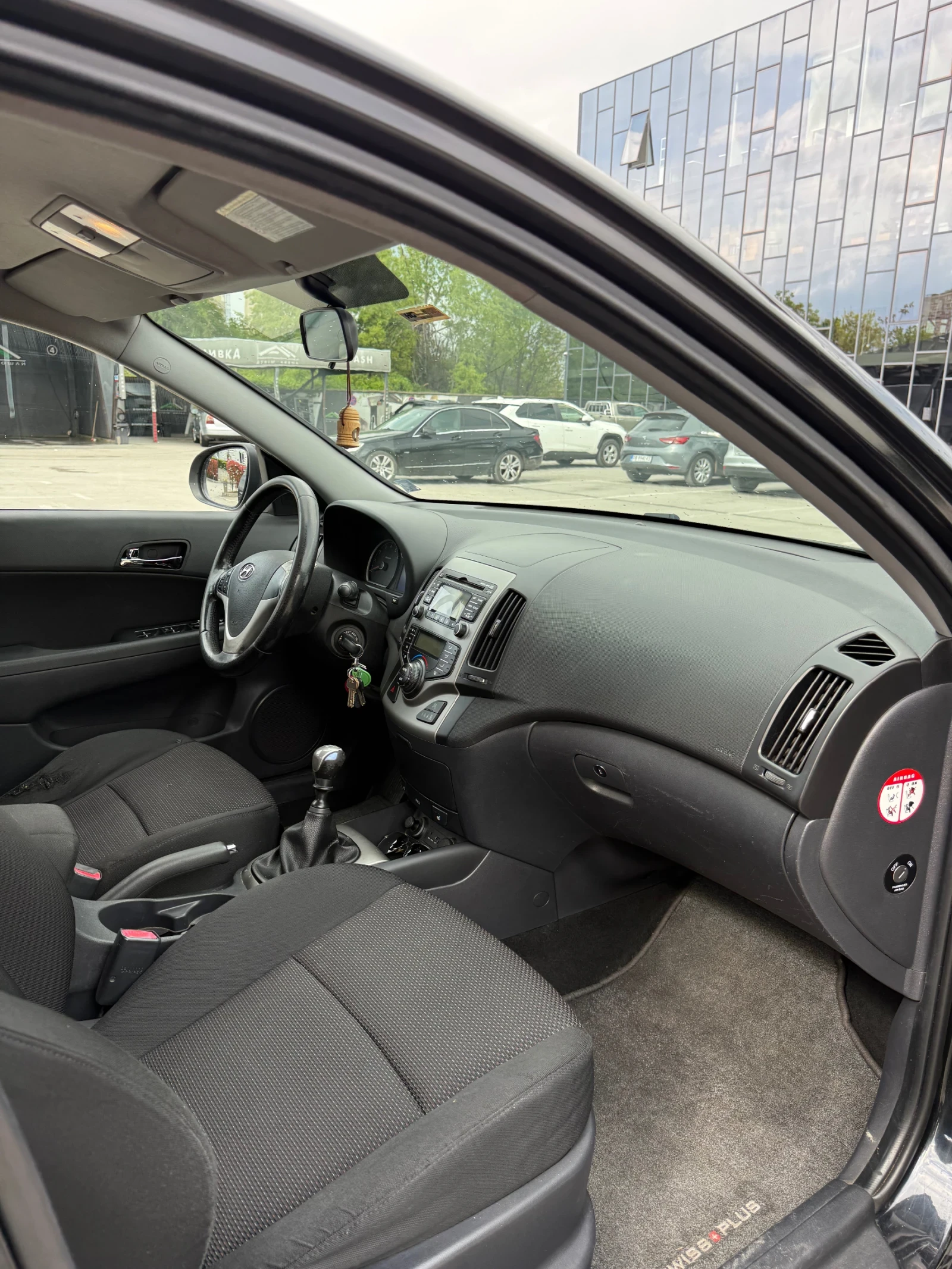 Hyundai I30 1.6i 126к.с. бензин, снимка 10 - Автомобили и джипове - 54949149