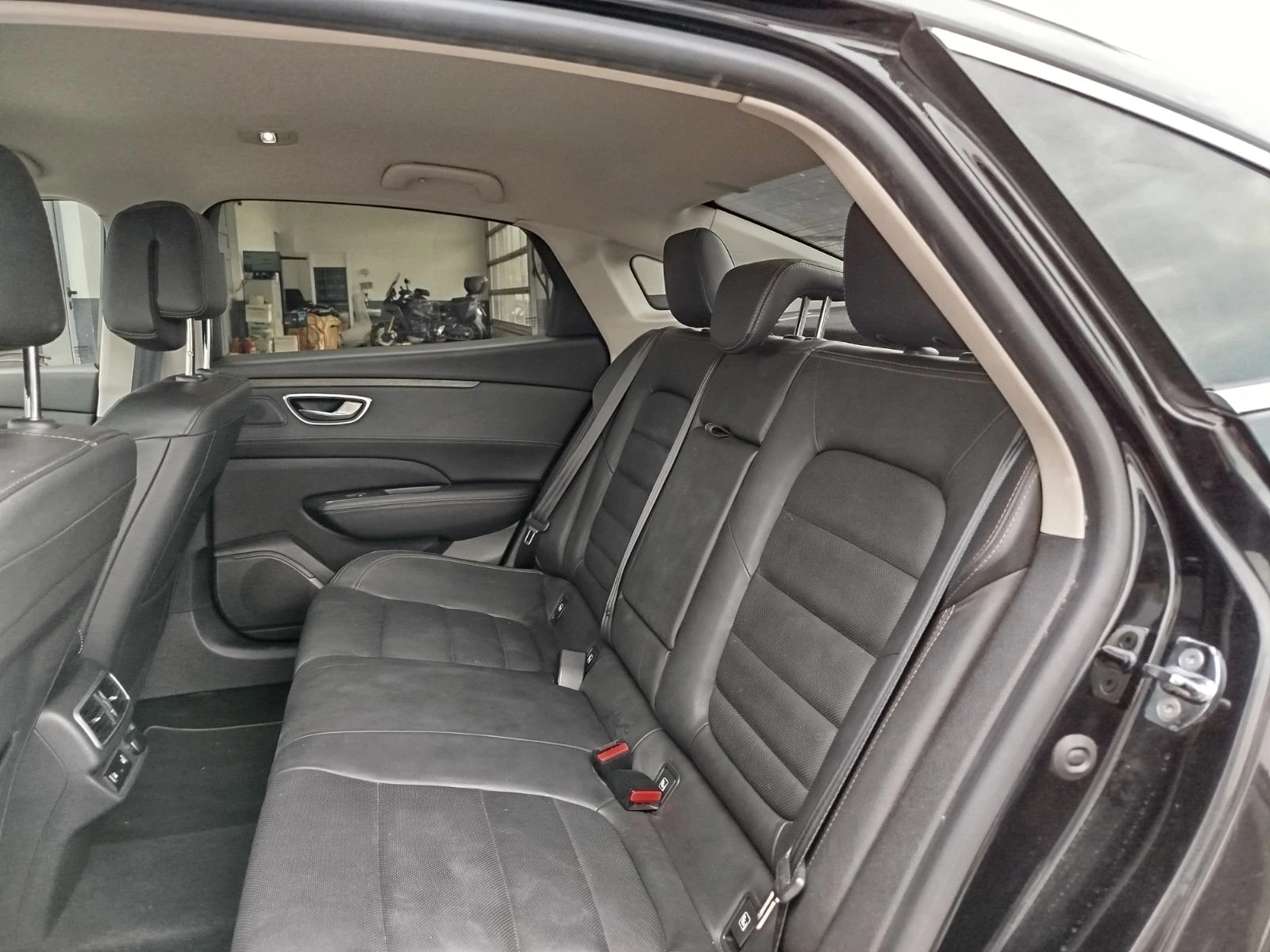Renault Talisman 1.8 TCe 225�.�. | Mobile.bg � ����������� 15