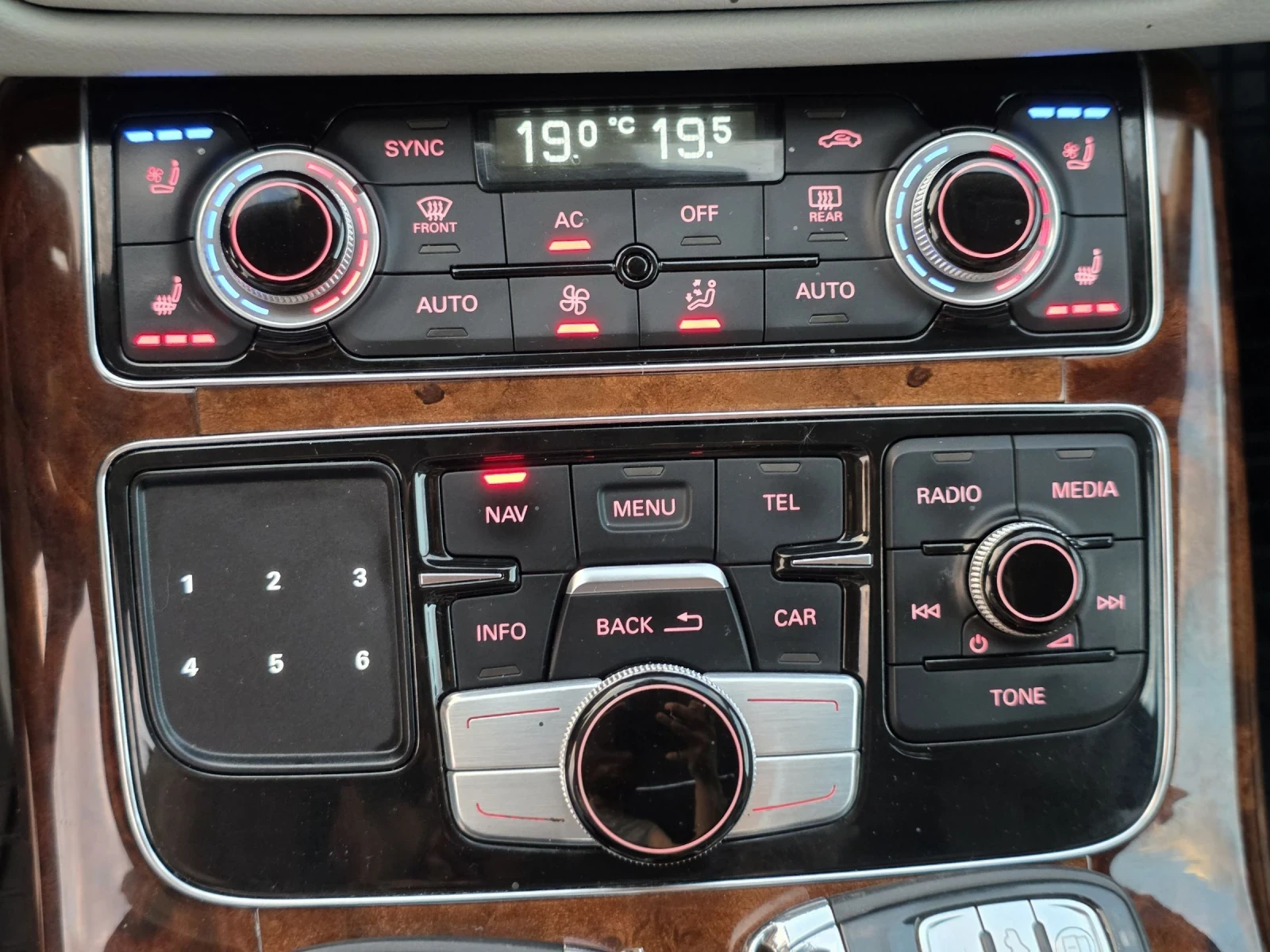 Audi A8 3.0 tdi 250 k.c Quattro Full-Pack Лизинг, снимка 14 - Автомобили и джипове - 55079744