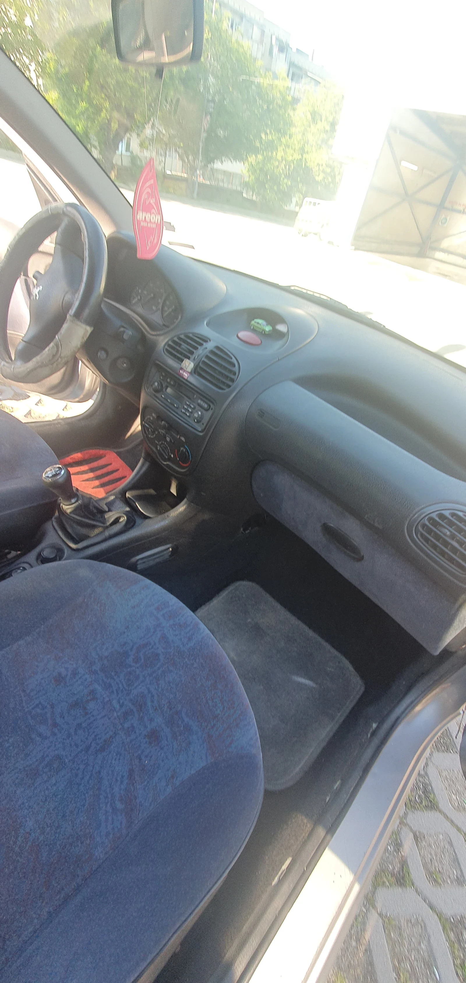 Peugeot 206, снимка 7 - Автомобили и джипове - 55164180