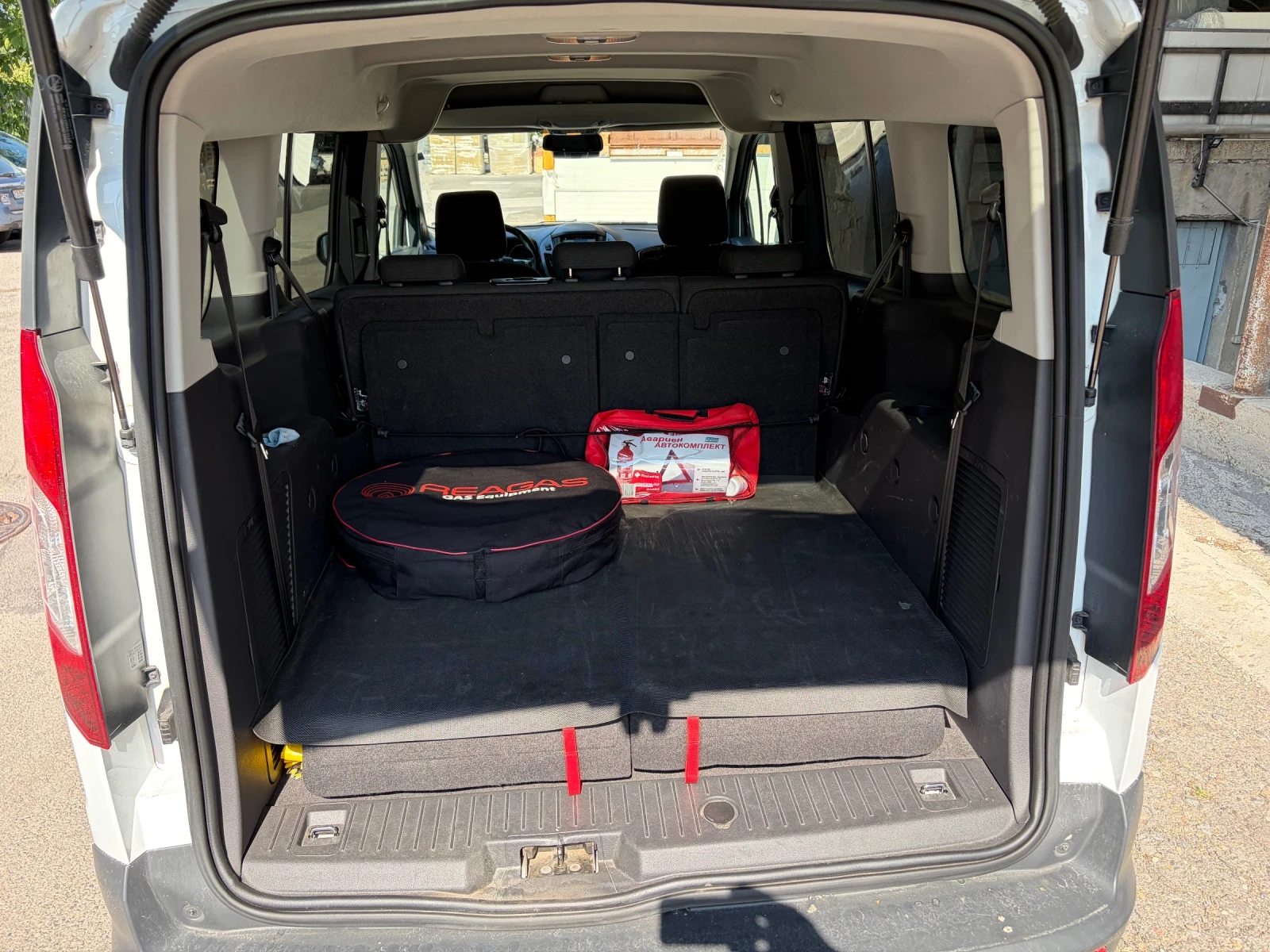 Ford Tourneo Connect, снимка 4 - Автомобили и джипове - 55388017