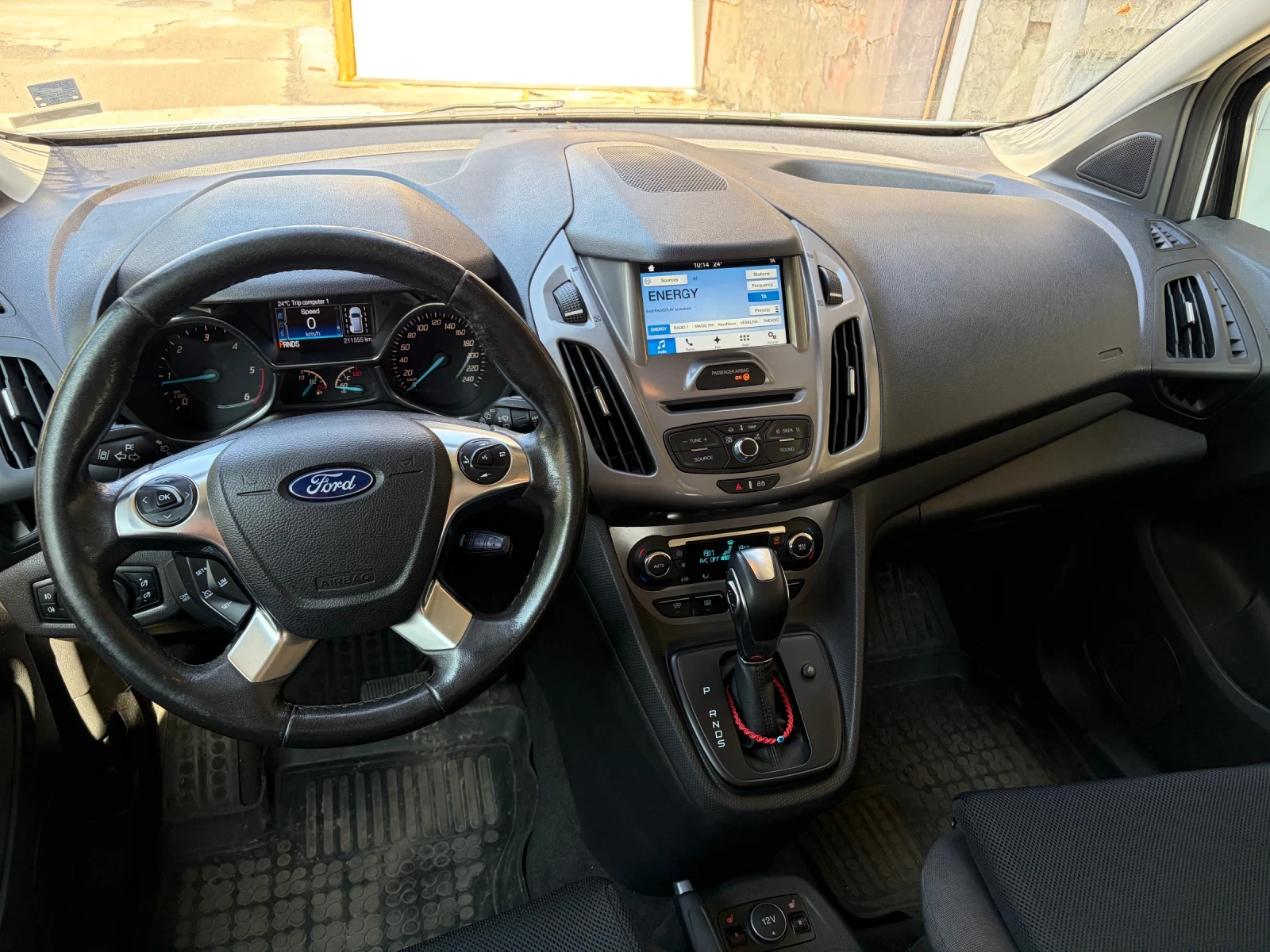 Ford Tourneo Connect, снимка 6 - Автомобили и джипове - 55388017