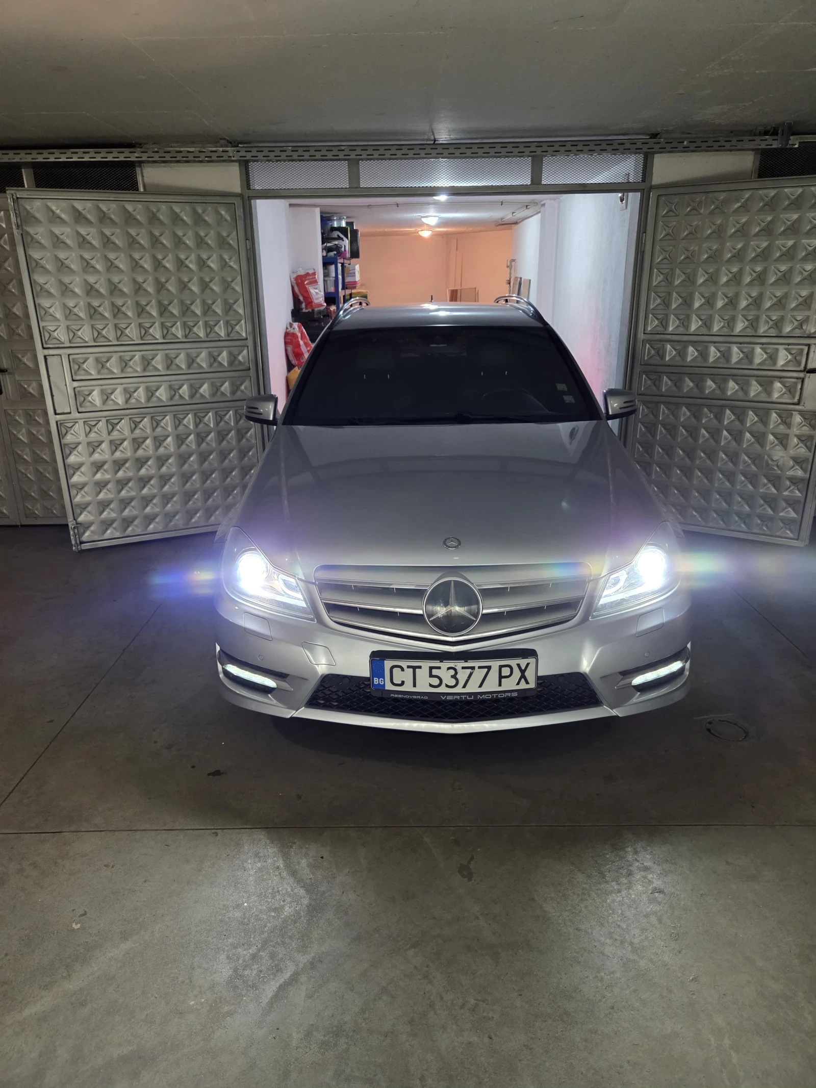 Mercedes-Benz C 250 4 Matik, снимка 16 - Автомобили и джипове - 55603282