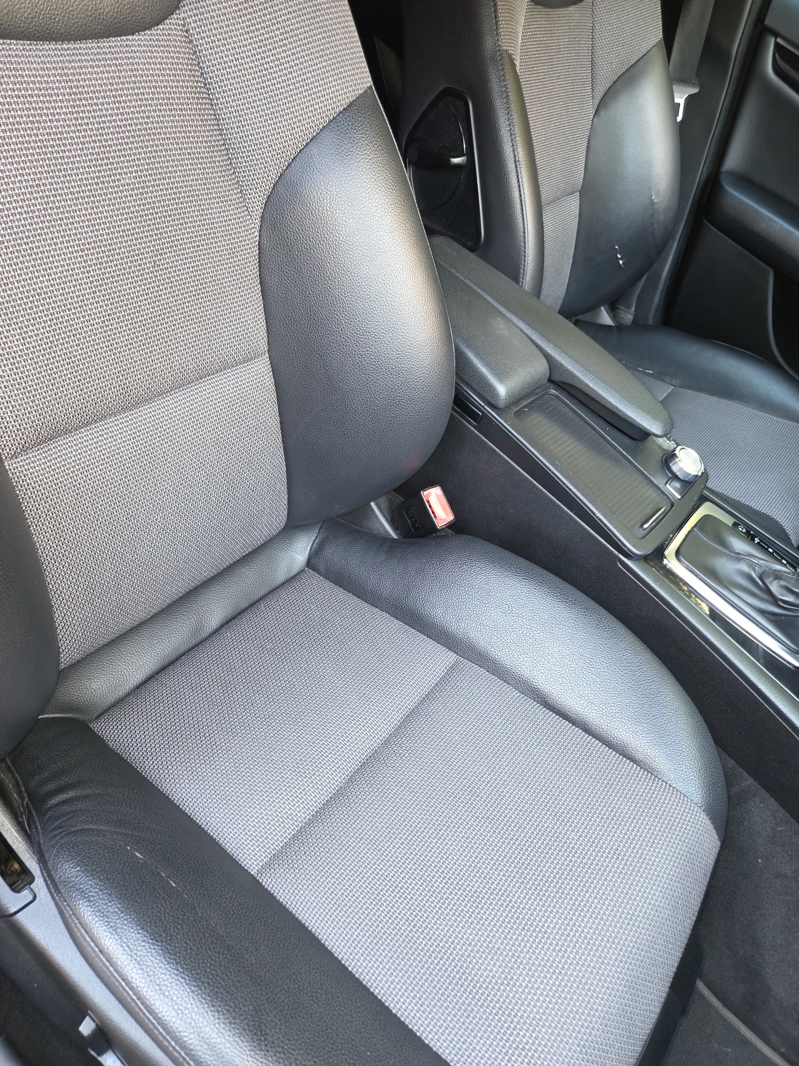 Mercedes-Benz C 250 4 Matik, снимка 10 - Автомобили и джипове - 55603282
