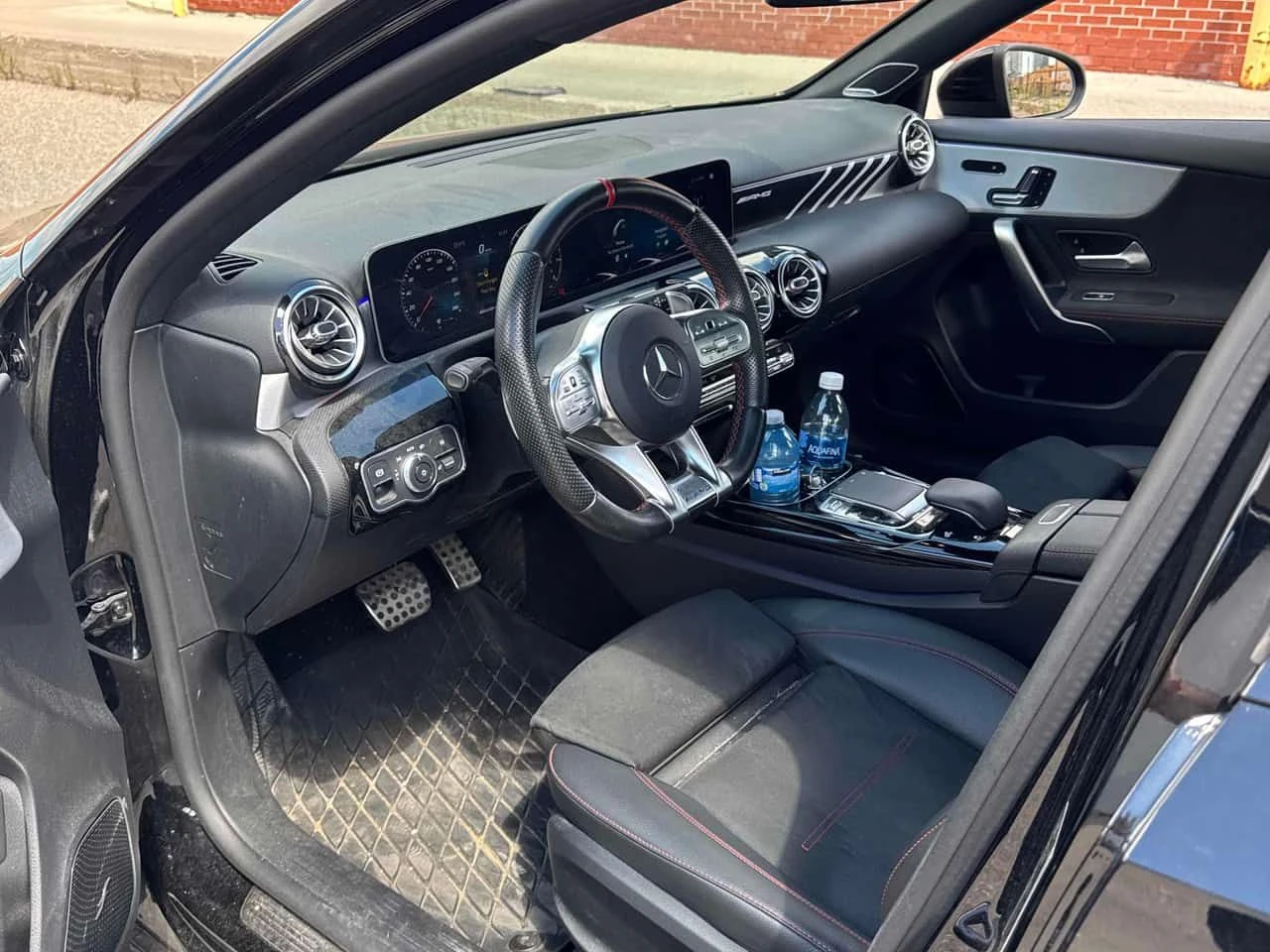 Mercedes-Benz A 35 * AMG * CARFAX * ДИСТРОНИК * АЛКАНТАРА, снимка 7 - Автомобили и джипове - 55696041