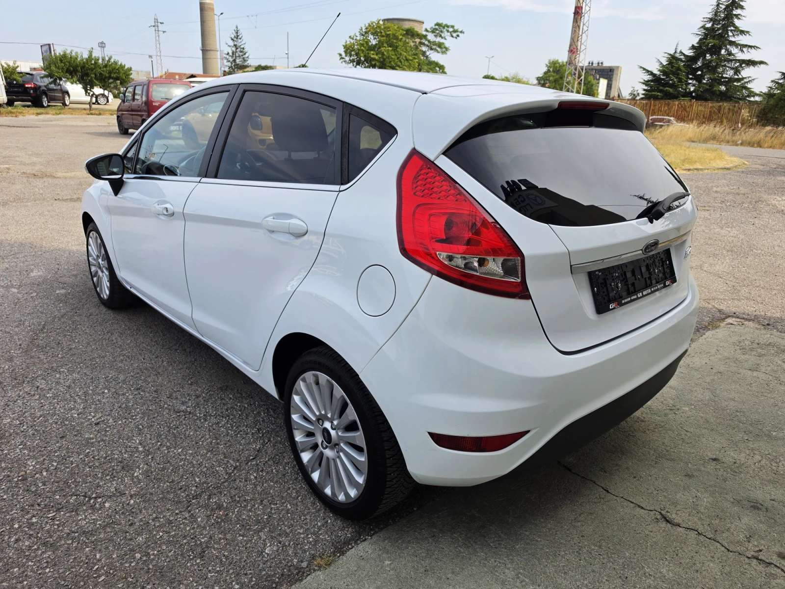 Ford Fiesta 1.4i GPL TITANIUM, снимка 5 - Автомобили и джипове - 55790296
