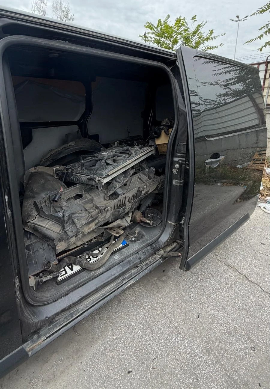 Toyota Proace City, снимка 2 - Автомобили и джипове - 56429301