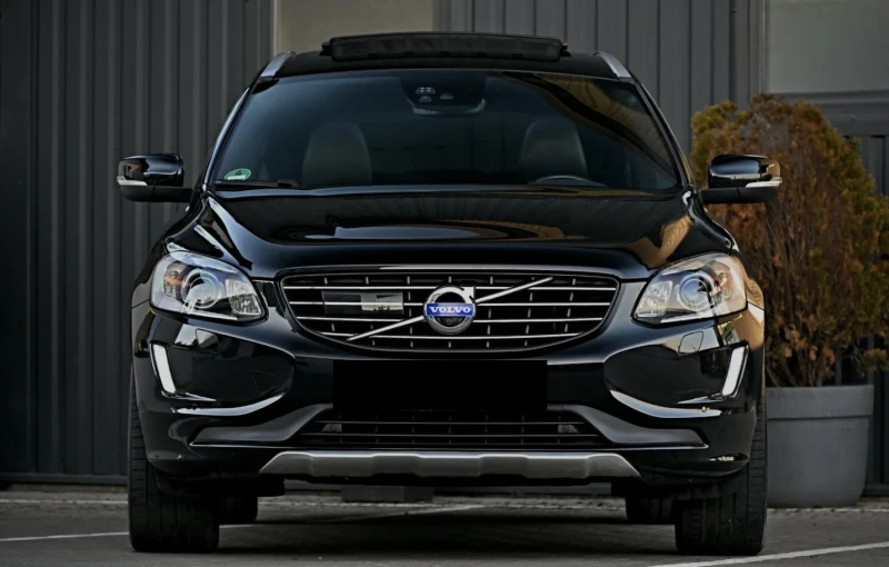 Volvo XC60 D5 AWD Geartronic 215 PS, снимка 2 - Автомобили и джипове - 49677800