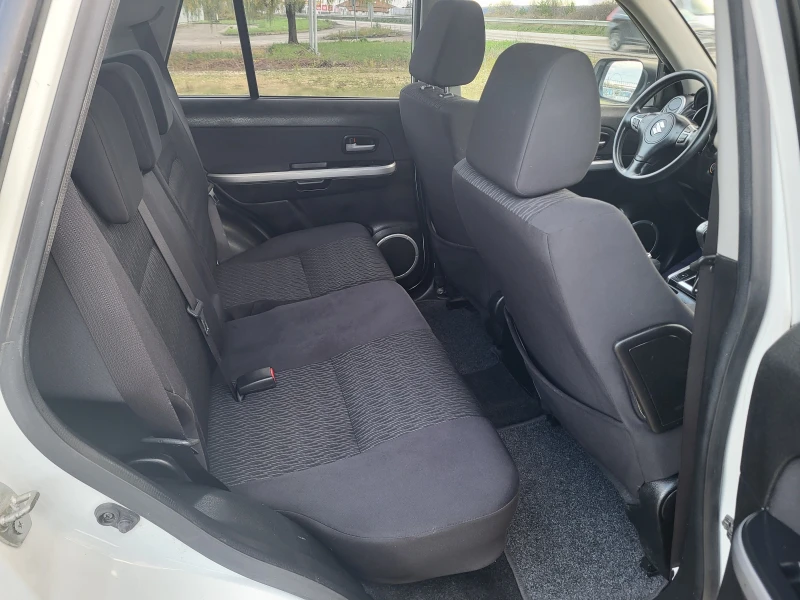 Suzuki Grand vitara 1.9DDiS Facelift, снимка 12 - Автомобили и джипове - 52624057