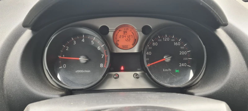 Nissan Qashqai 4х4 2.0 Бенз/Газ, снимка 10 - Автомобили и джипове - 52789025