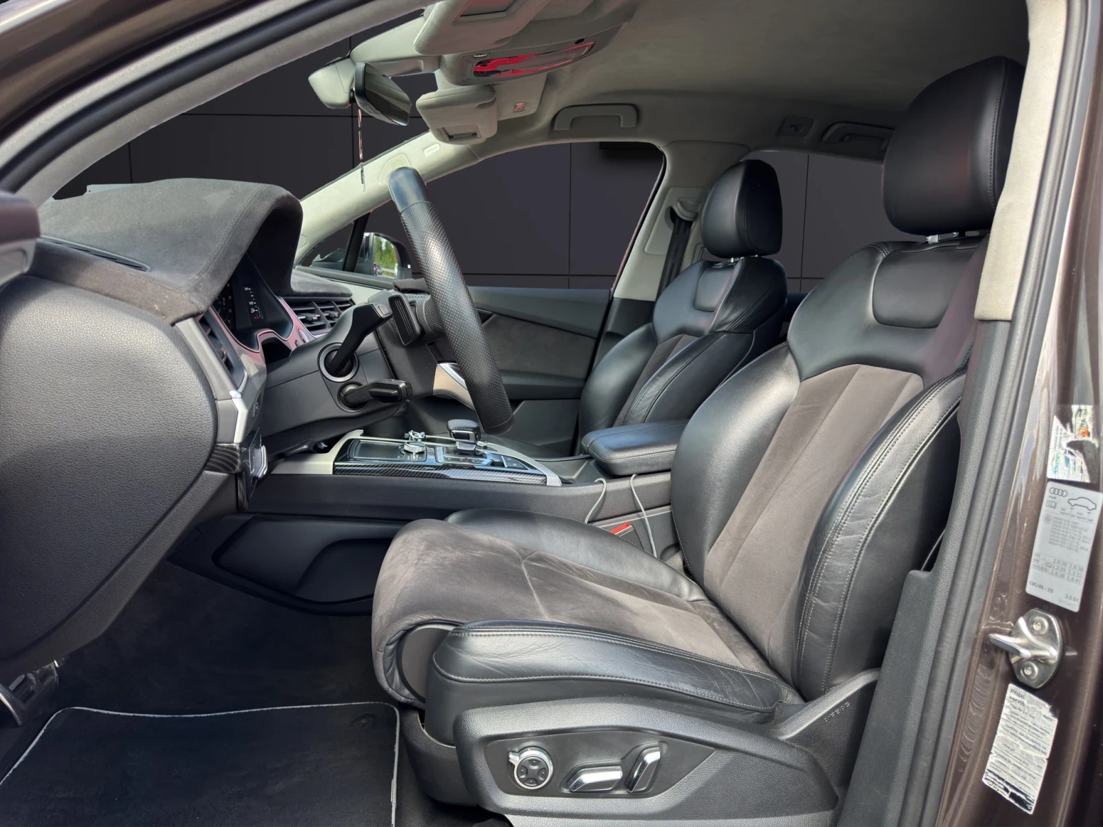 Audi Q7 7 МЕСТЕН* DISTR* MATRIX* MEMORY* BOSE* CARBON*  - изображение 8