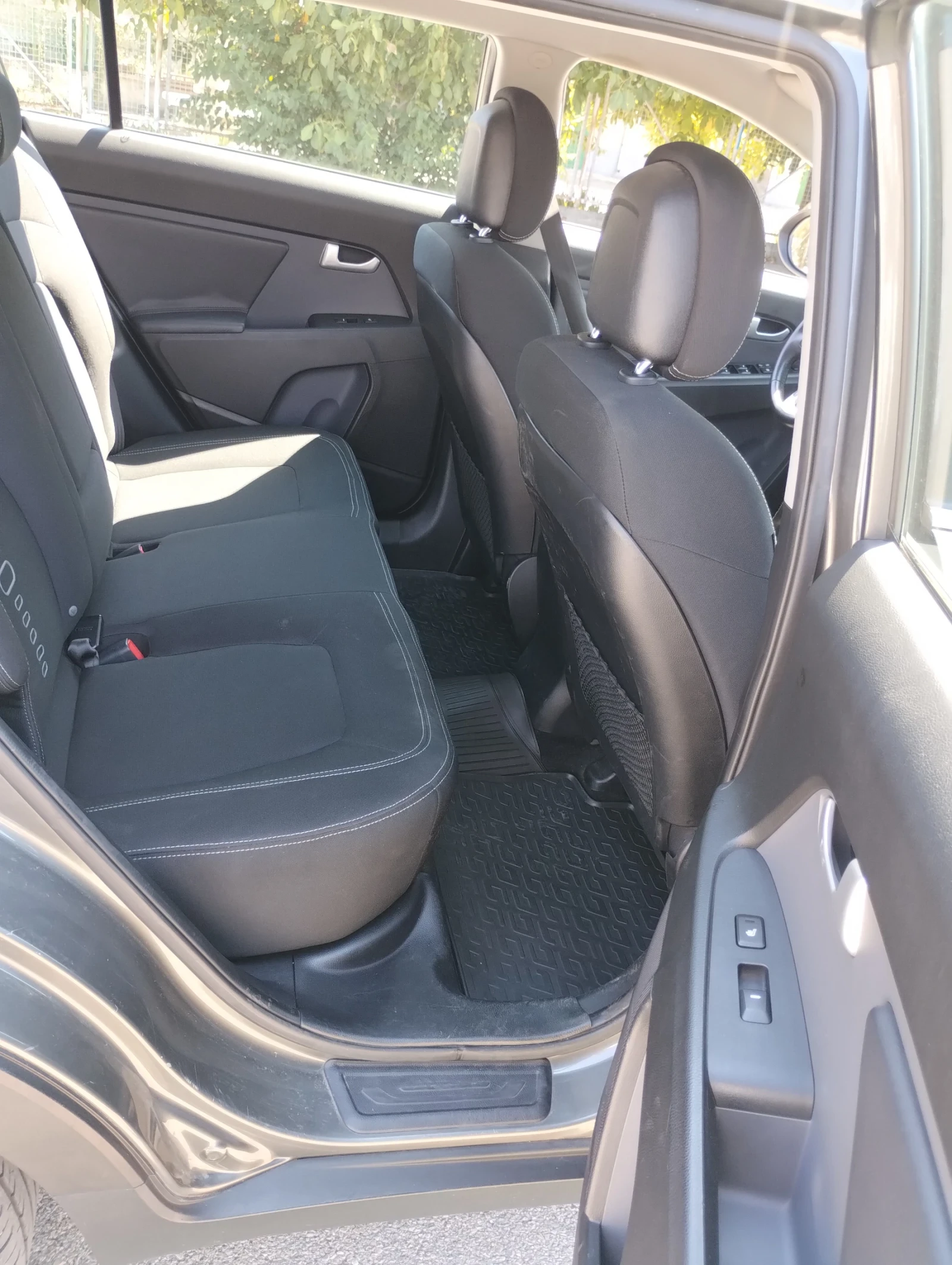 Kia Sportage 1.6 GDI с верига  - изображение 8