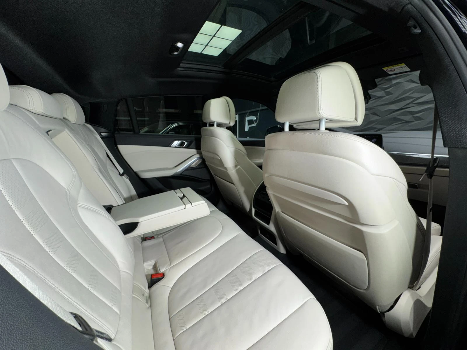 BMW X6 M50d xDrive 360* H&K* Pano* Обдухване - изображение 9