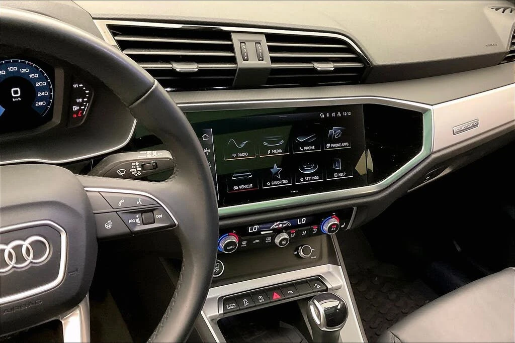 Audi Q3 45 TFSI * Komfort * ���������� * (���� �� ��) | Mobile.bg � ����������� 10