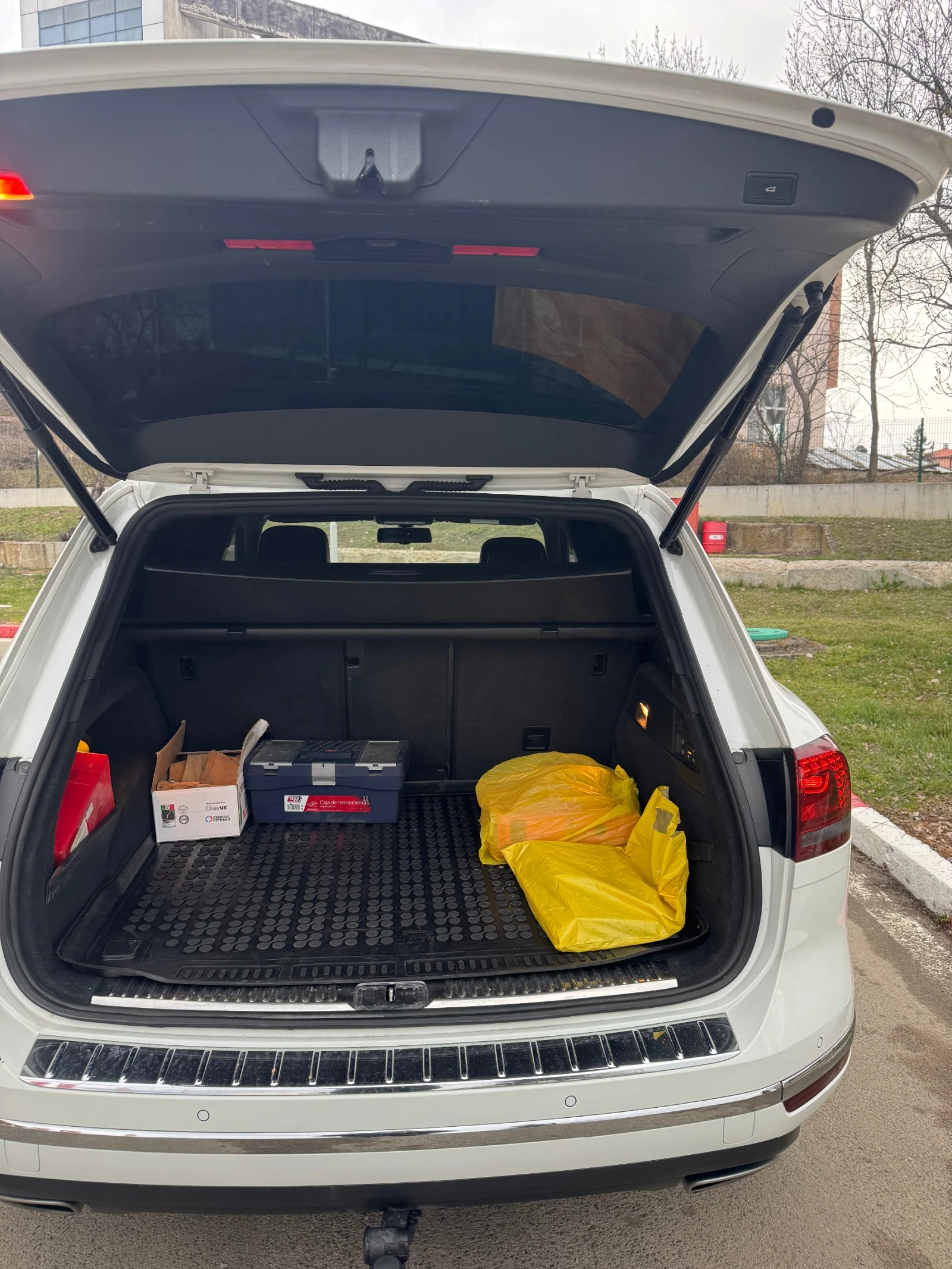 VW Touareg R-Line / Offroad Plus, снимка 9 - Автомобили и джипове - 53967330