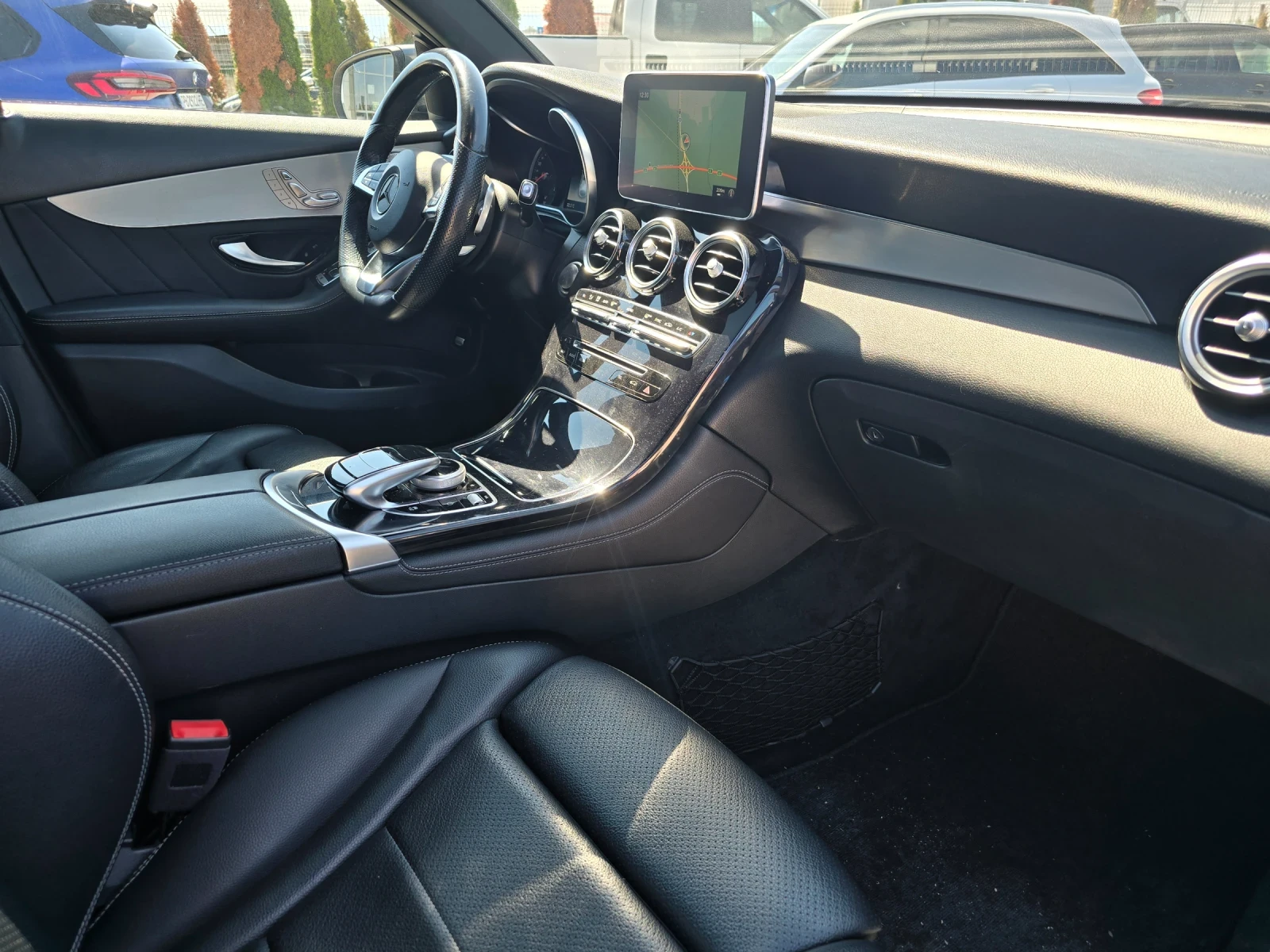 Mercedes-Benz GLC 250 250 AMG Пакет : Лизинг/Бартер, снимка 15 - Автомобили и джипове - 54205395