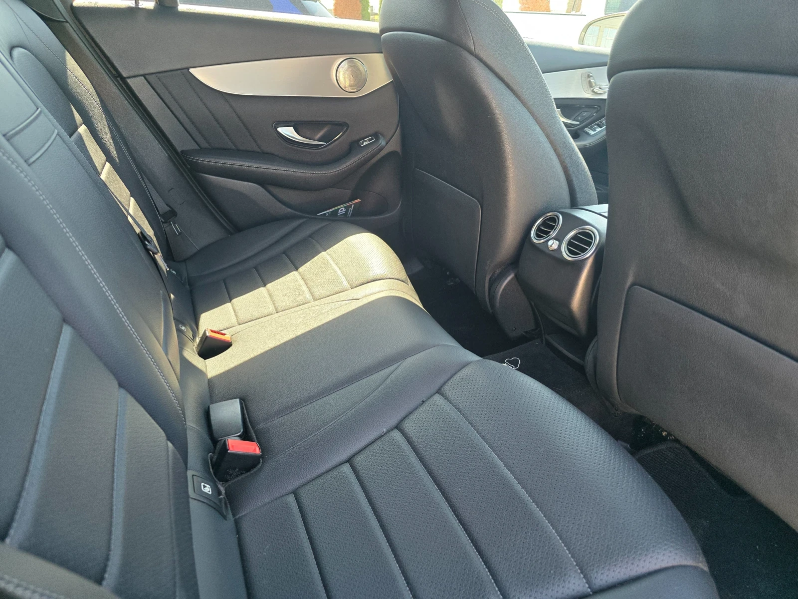 Mercedes-Benz GLC 250 250 AMG Пакет : Лизинг/Бартер, снимка 16 - Автомобили и джипове - 54205395