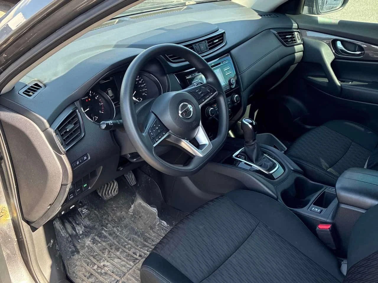 Nissan Rogue * AWD 4dr * CARFAX * ЦЕНА ДО БГ, снимка 8 - Автомобили и джипове - 54304111