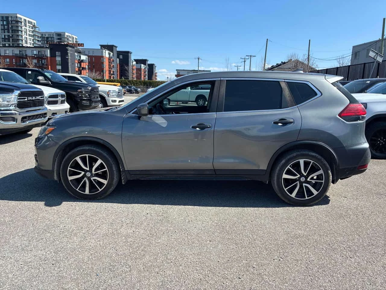 Nissan Rogue * AWD 4dr * CARFAX * ЦЕНА ДО БГ, снимка 2 - Автомобили и джипове - 54304111