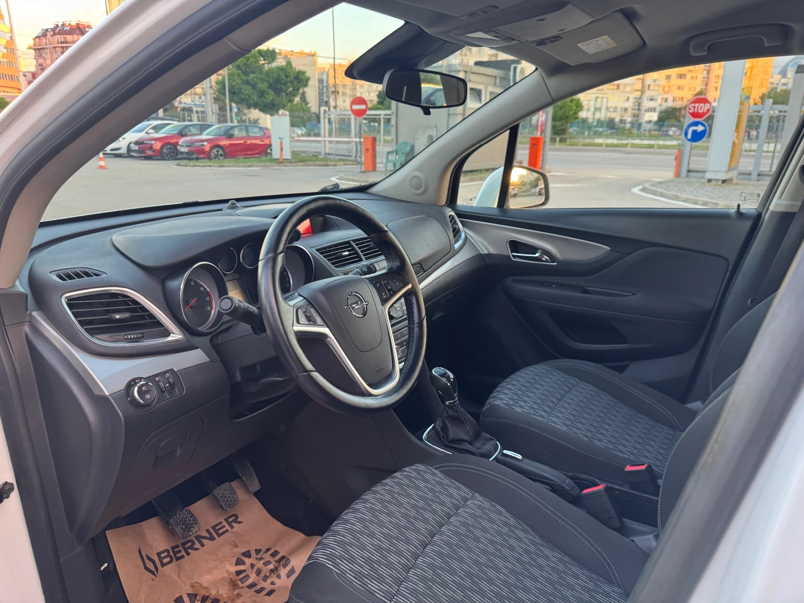 Opel Mokka 1, 4 Turbo LPG фабрична газ, снимка 8 - Автомобили и джипове - 54705941