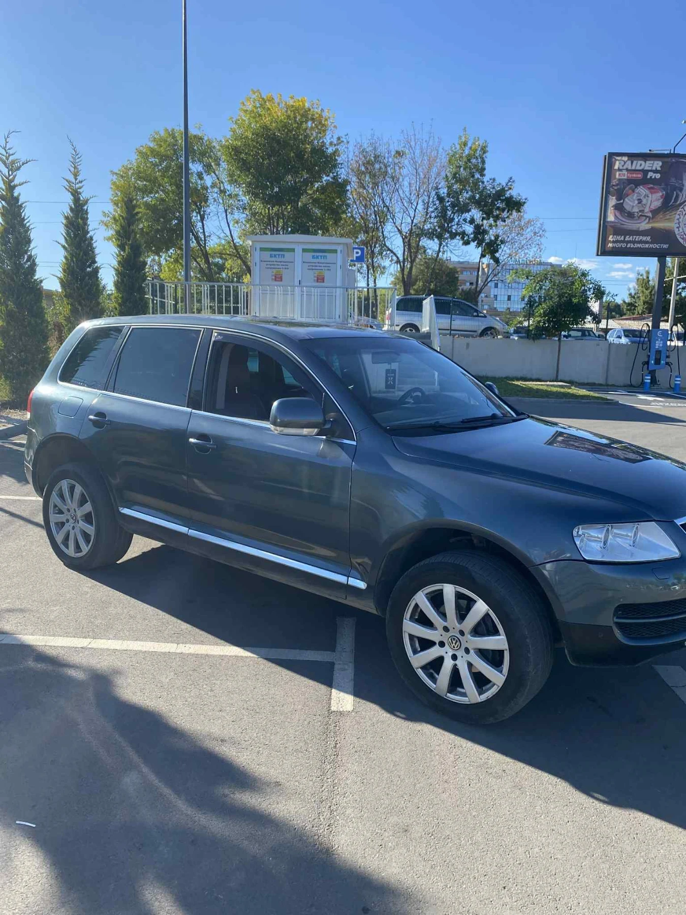 VW Touareg, снимка 12 - Автомобили и джипове - 55871374