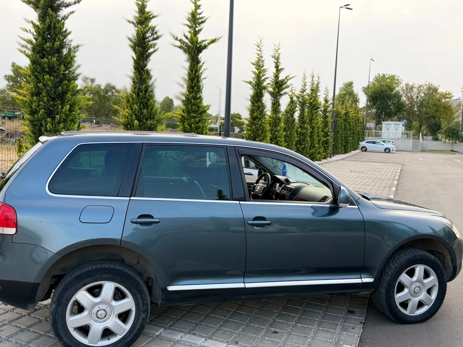 VW Touareg, снимка 8 - Автомобили и джипове - 55871374