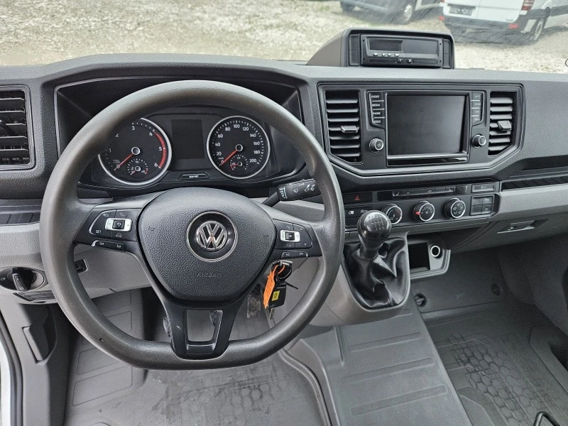 VW Crafter, снимка 10 - Бусове и автобуси - 44673555