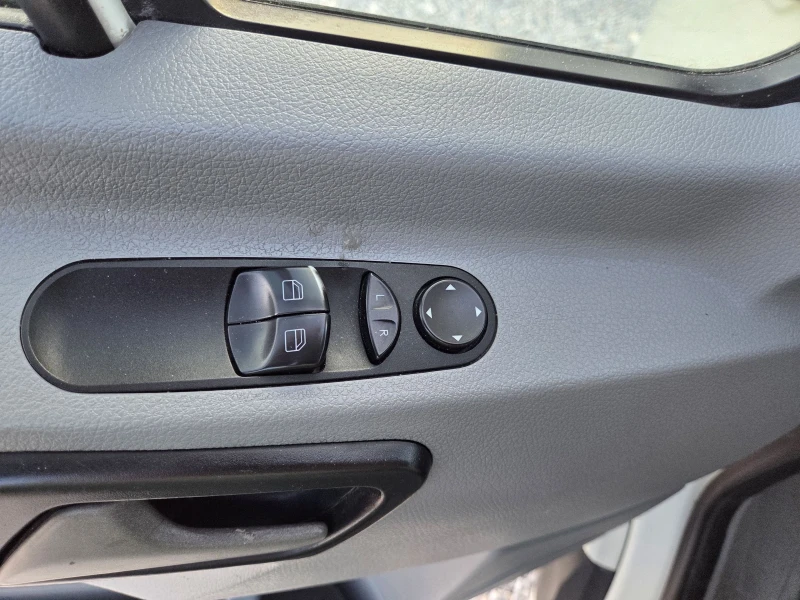 VW Crafter 2.5 TDI, Бордови, Климатик, 4.30 метра, До 3.5 тон, снимка 12 - Бусове и автобуси - 52250283